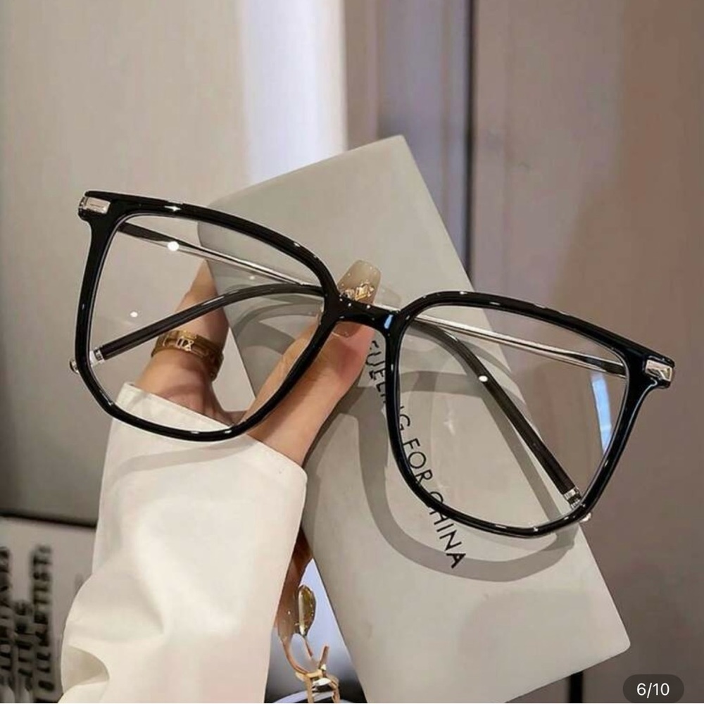 Black Oversized Women's Eyewear Frames